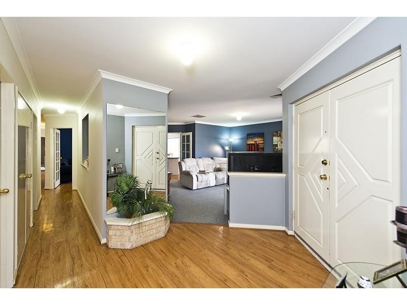 6 Feltbush Mews, Canning Vale WA 6155