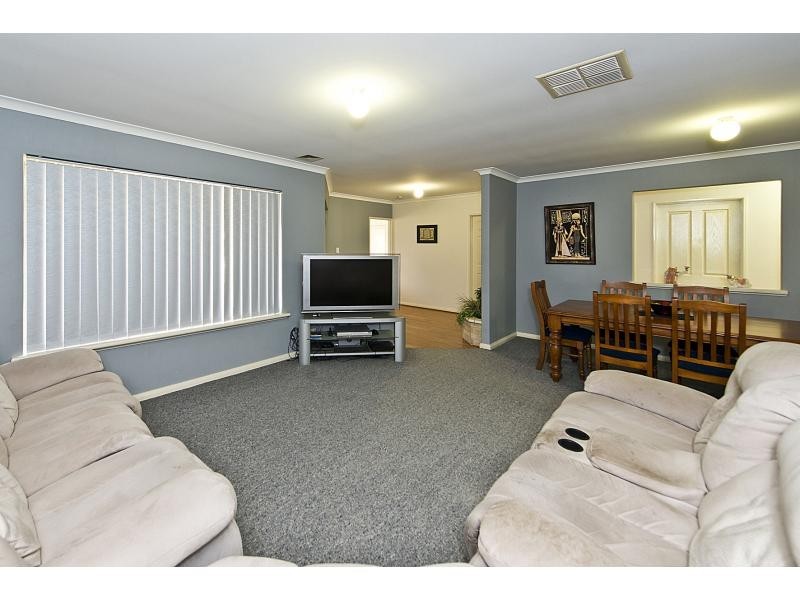 6 Feltbush Mews, Canning Vale WA 6155