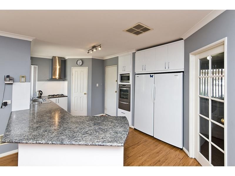 6 Feltbush Mews, Canning Vale WA 6155