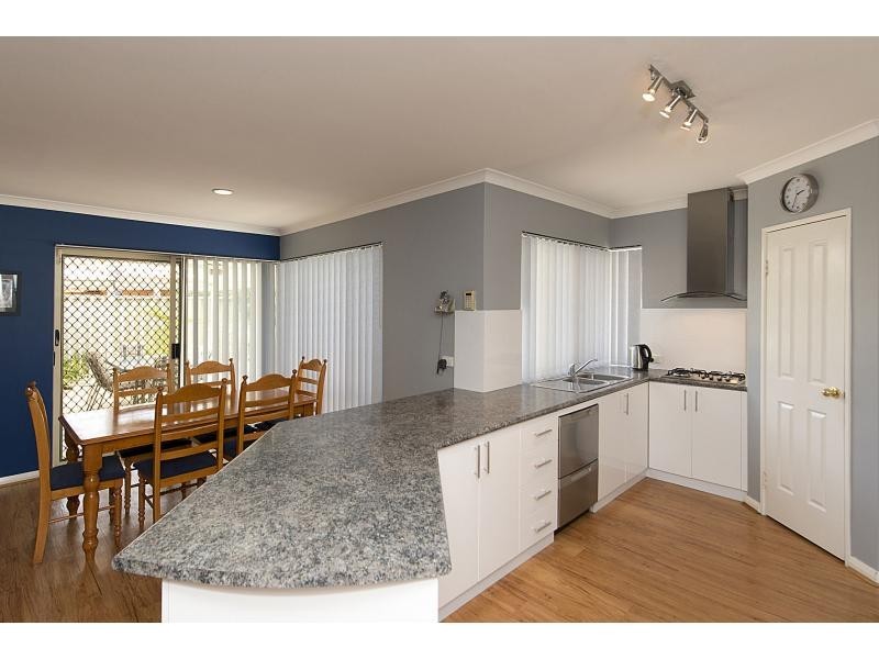 6 Feltbush Mews, Canning Vale WA 6155