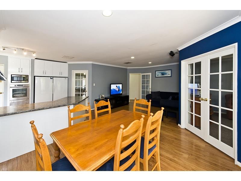 6 Feltbush Mews, Canning Vale WA 6155