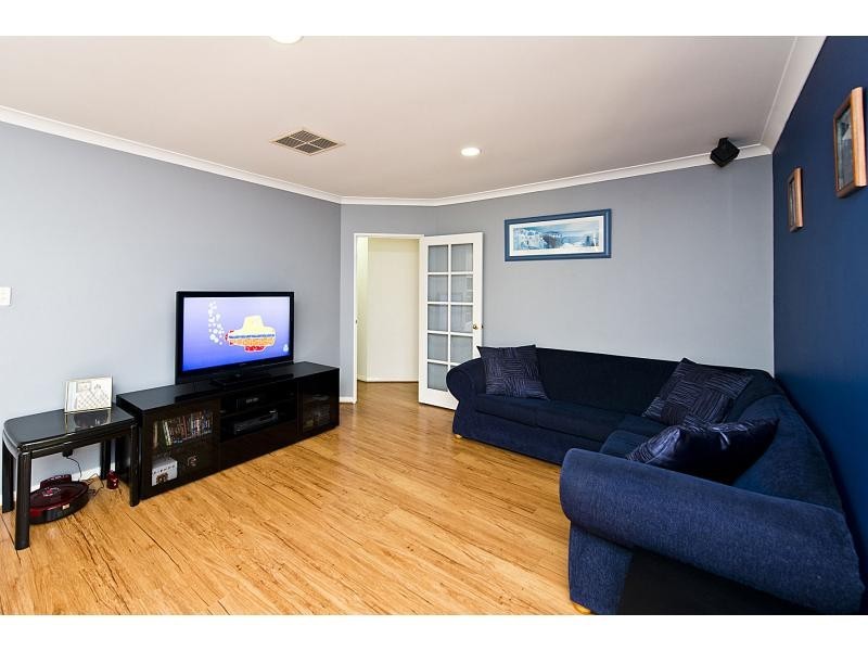 6 Feltbush Mews, Canning Vale WA 6155