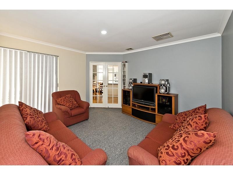 6 Feltbush Mews, Canning Vale WA 6155