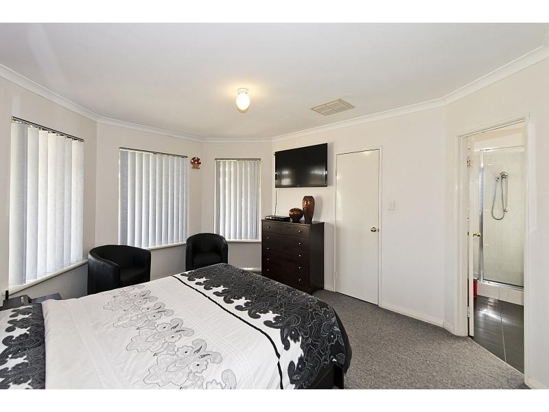 6 Feltbush Mews, Canning Vale WA 6155