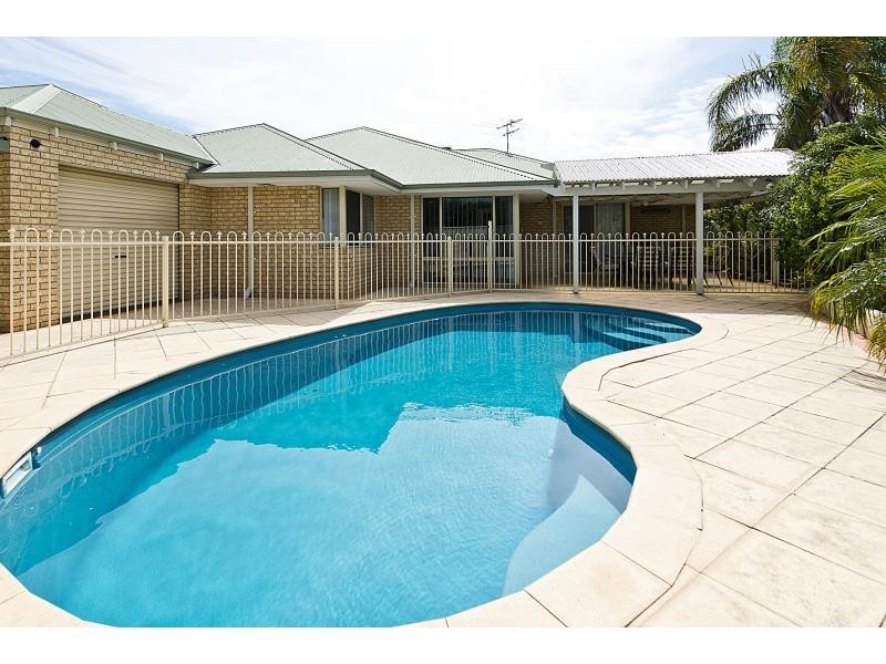 6 Feltbush Mews, Canning Vale WA 6155