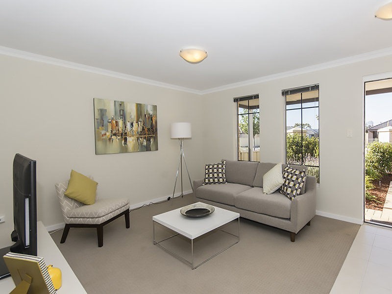 21 Frankenia Turn, Success WA 6164