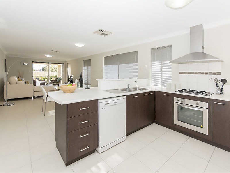 21 Frankenia Turn, Success WA 6164