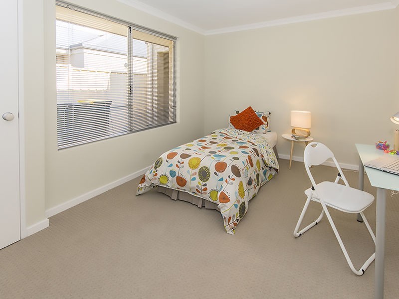 21 Frankenia Turn, Success WA 6164