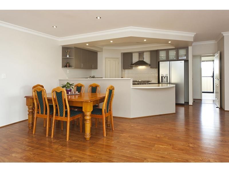 7 Hirundo Bend, Tapping WA 6065