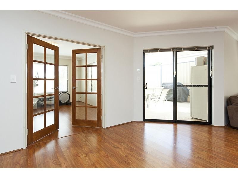 7 Hirundo Bend, Tapping WA 6065