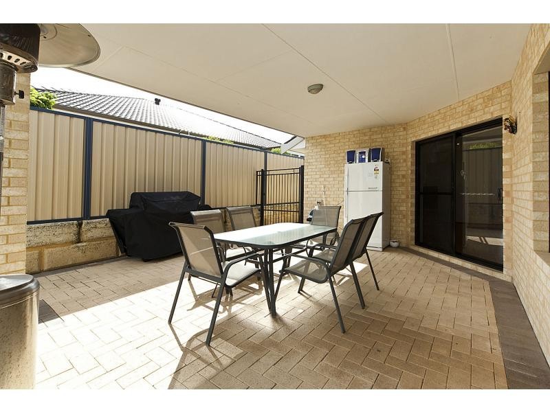 7 Hirundo Bend, Tapping WA 6065