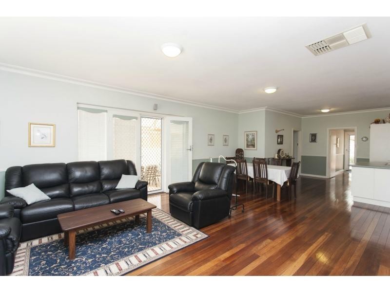 83 Lamond Street, Alfred Cove WA 6154