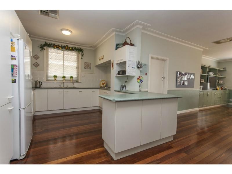 83 Lamond Street, Alfred Cove WA 6154