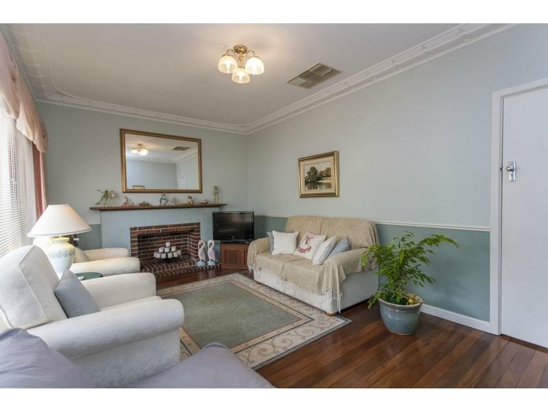 83 Lamond Street, Alfred Cove WA 6154