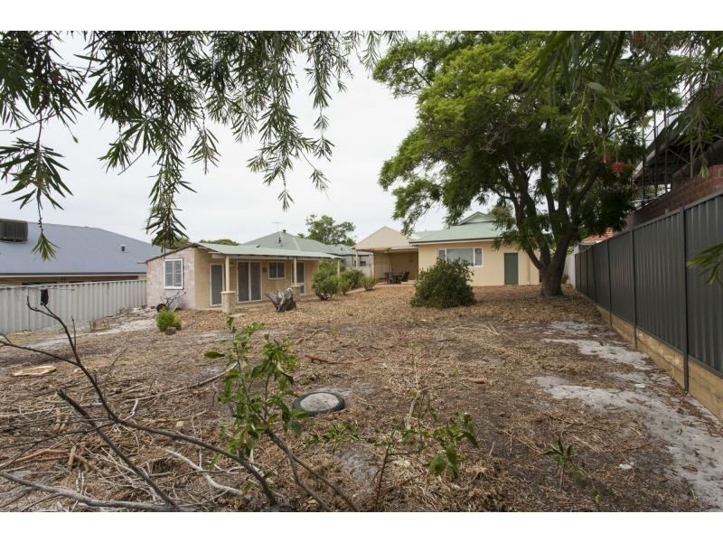 83 Lamond Street, Alfred Cove WA 6154