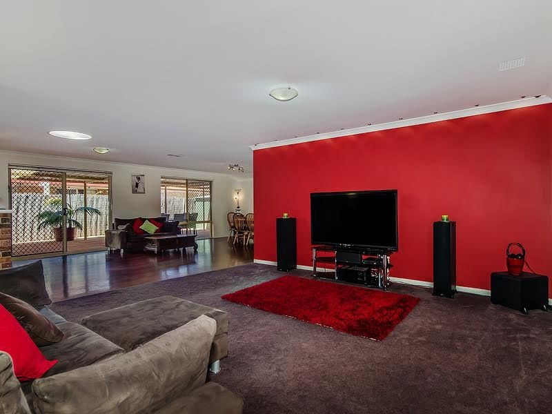 32 San Sebastian Boulevard, Port Kennedy WA 6172