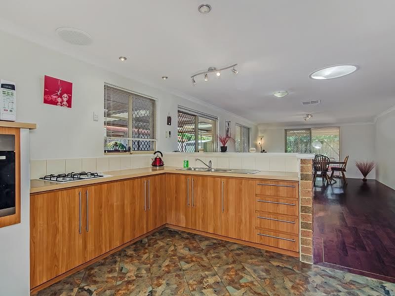 32 San Sebastian Boulevard, Port Kennedy WA 6172