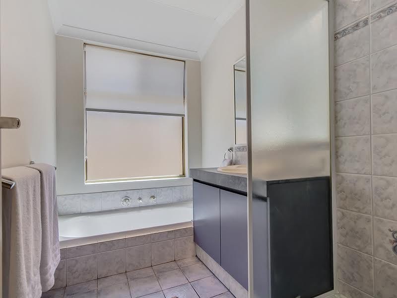 32 San Sebastian Boulevard, Port Kennedy WA 6172