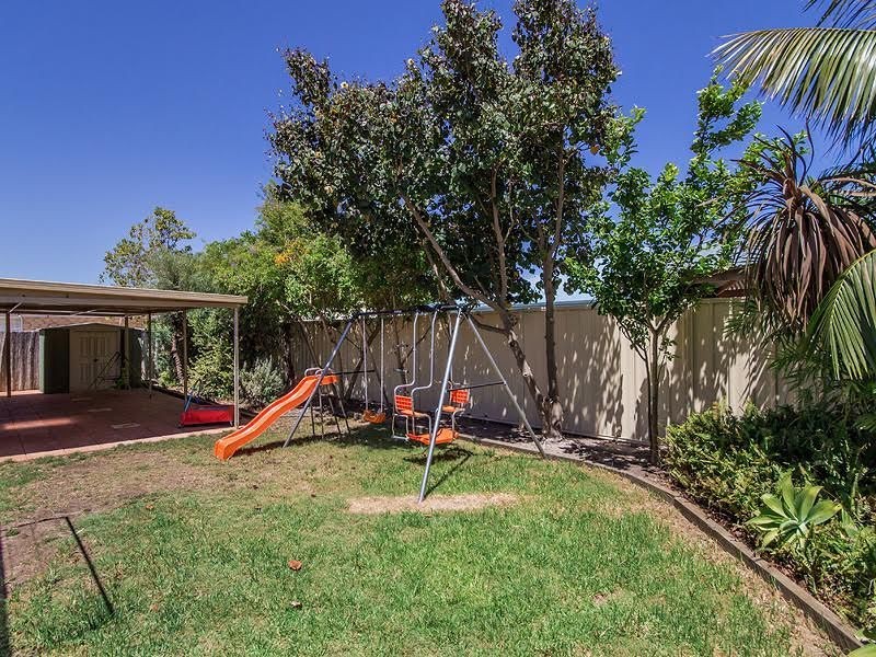 32 San Sebastian Boulevard, Port Kennedy WA 6172