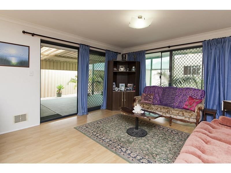 20 Walmer Place, Orelia WA 6167