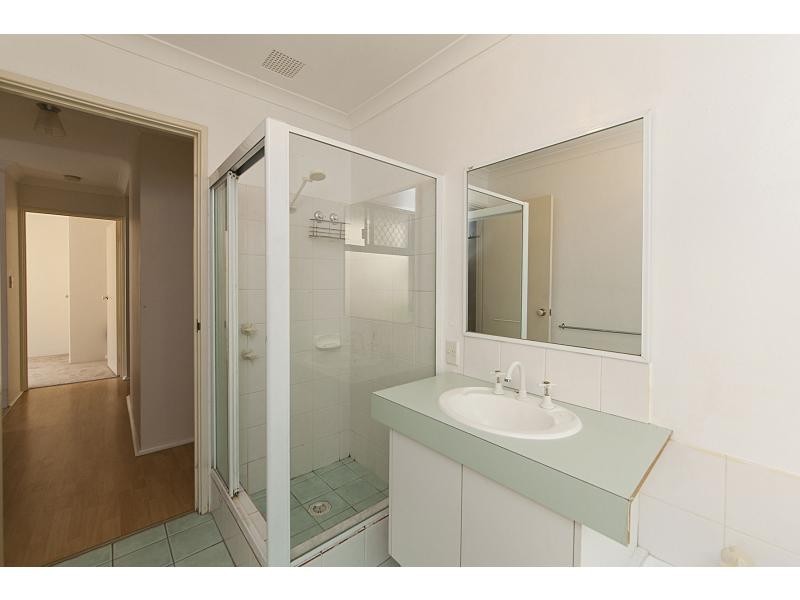 20 Walmer Place, Orelia WA 6167