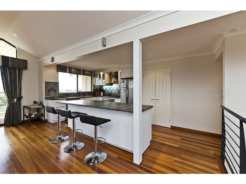 22 Endeavour Circle, Wannanup WA 6210