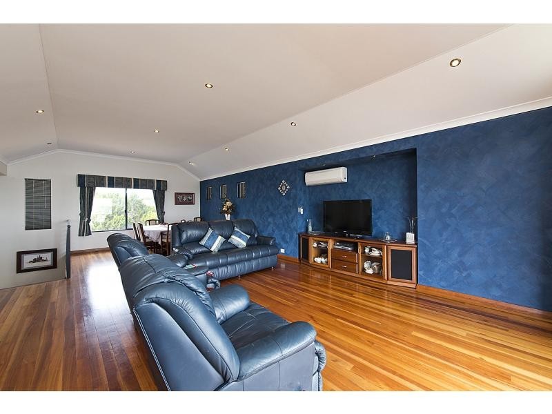 22 Endeavour Circle, Wannanup WA 6210