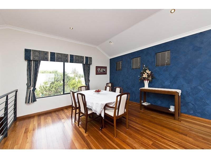 22 Endeavour Circle, Wannanup WA 6210