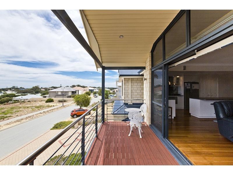 22 Endeavour Circle, Wannanup WA 6210