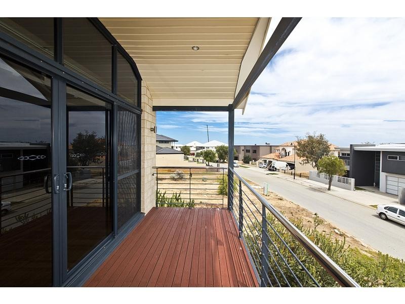 22 Endeavour Circle, Wannanup WA 6210
