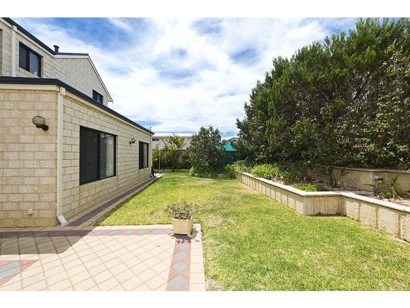 22 Endeavour Circle, Wannanup WA 6210