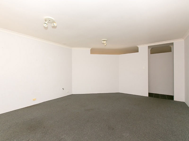 5 Greygum Rise, Kenwick WA 6107