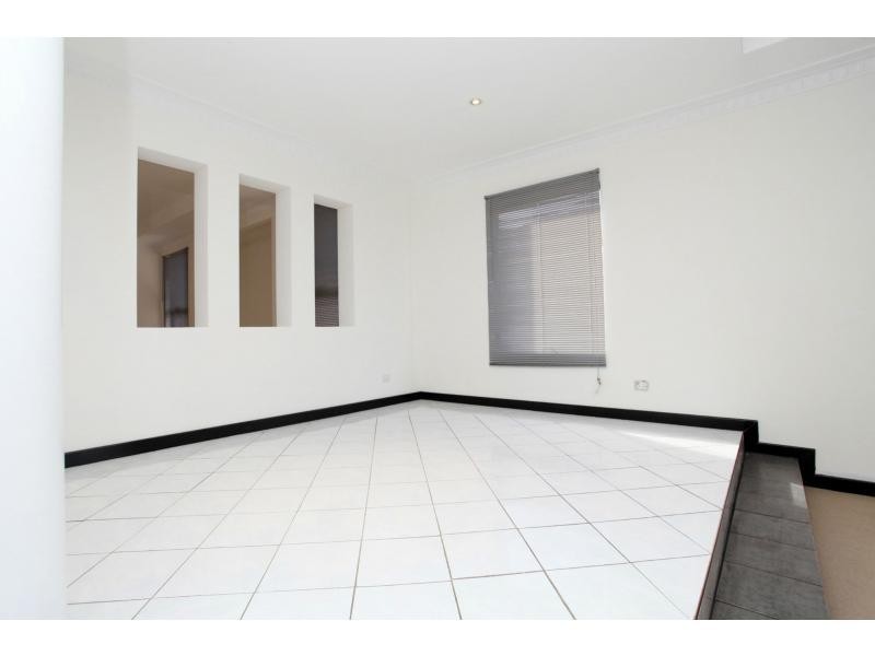 3 Jacka Close, Marangaroo WA 6064