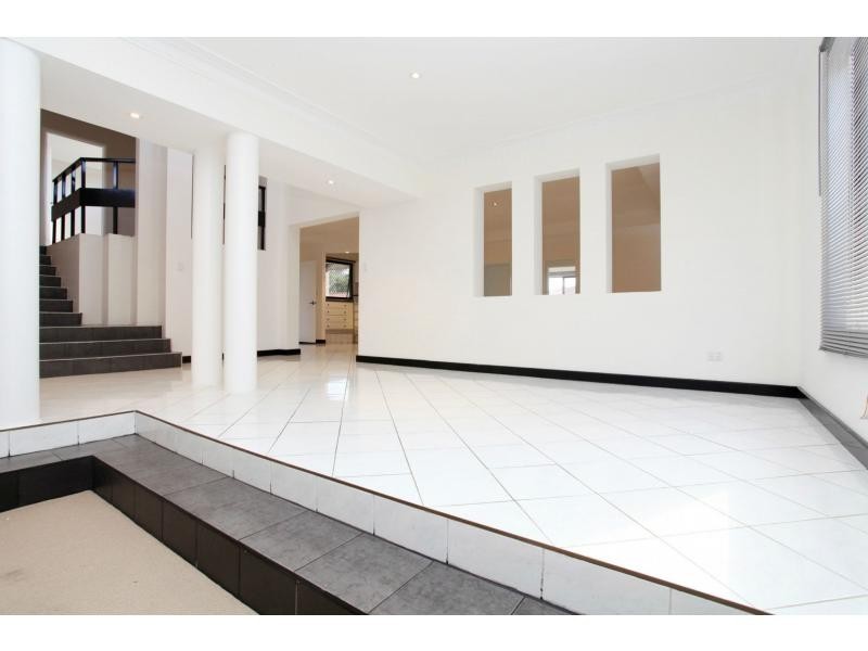 3 Jacka Close, Marangaroo WA 6064