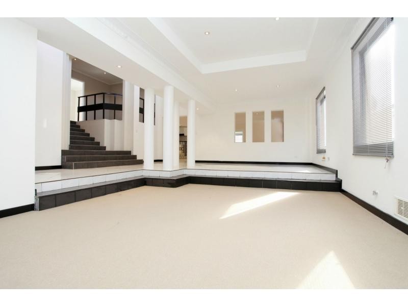 3 Jacka Close, Marangaroo WA 6064