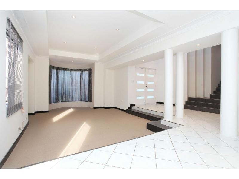 3 Jacka Close, Marangaroo WA 6064