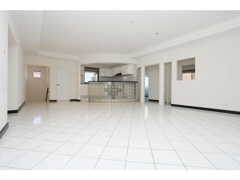 3 Jacka Close, Marangaroo WA 6064