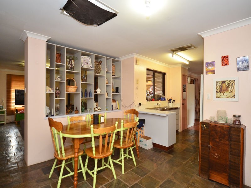 17 Tanager Trail, Ballajura WA 6066