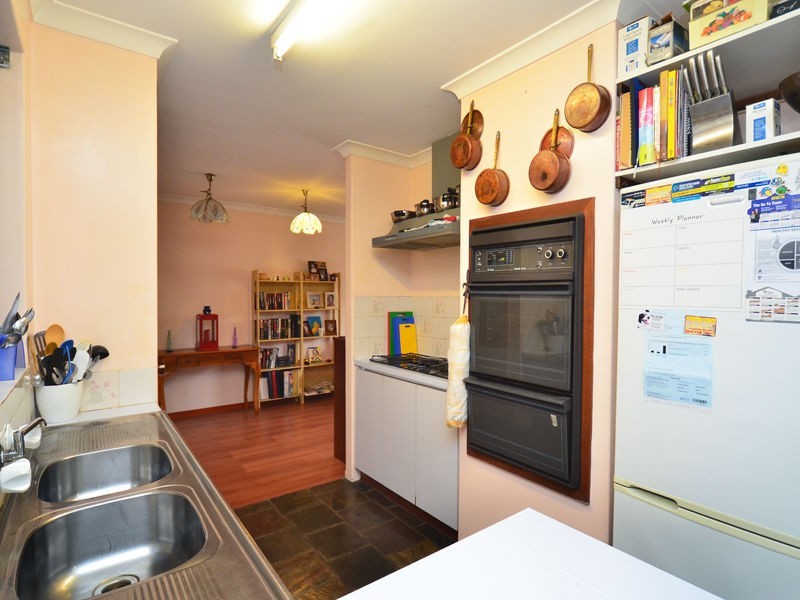 17 Tanager Trail, Ballajura WA 6066