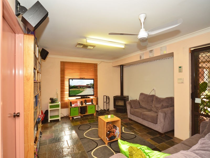 17 Tanager Trail, Ballajura WA 6066