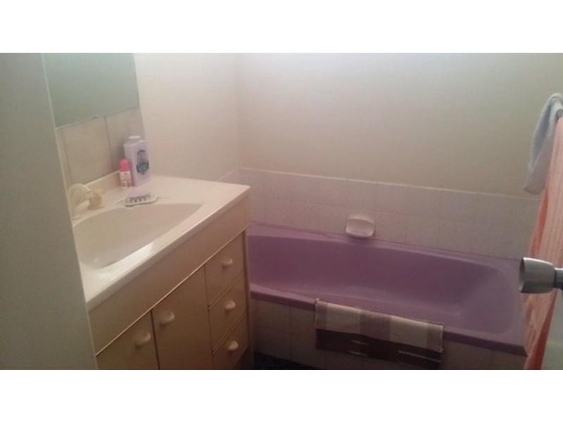 10 Coachwood Way, Maddington WA 6109