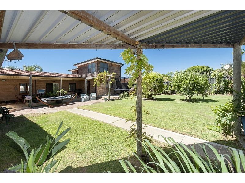 19 Ninda Road, Shoalwater WA 6169