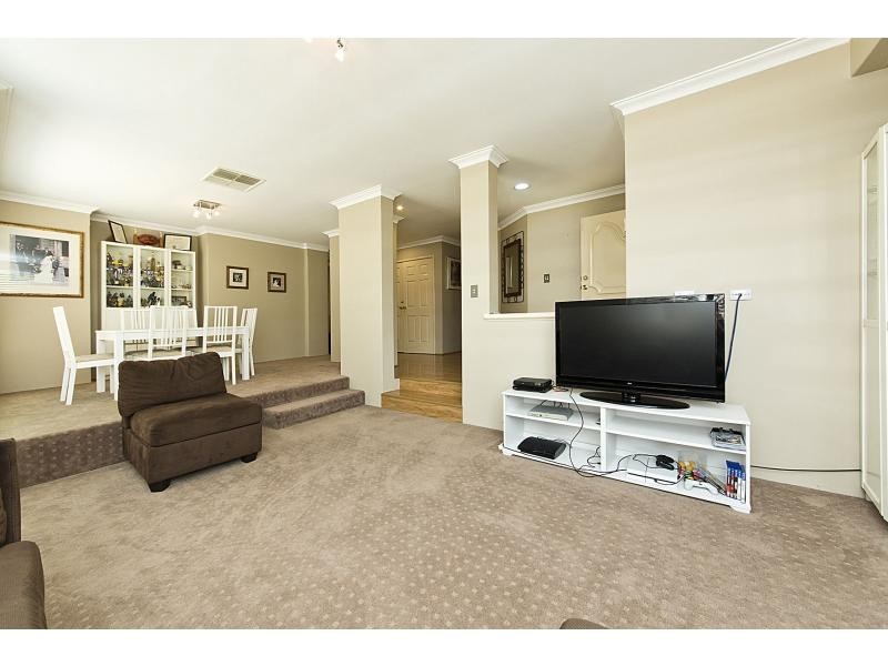 3 Thrum Close, Leeming WA 6149