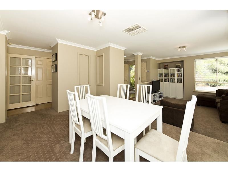 3 Thrum Close, Leeming WA 6149