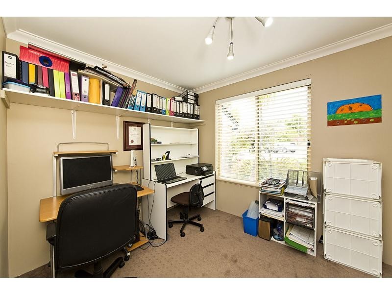 3 Thrum Close, Leeming WA 6149