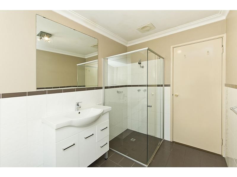 3 Thrum Close, Leeming WA 6149