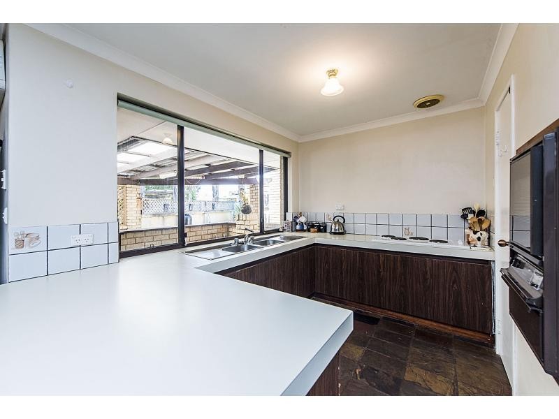 3 Roseate Court, Ballajura WA 6066