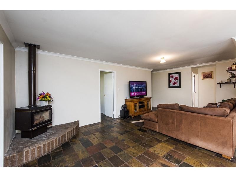 3 Roseate Court, Ballajura WA 6066