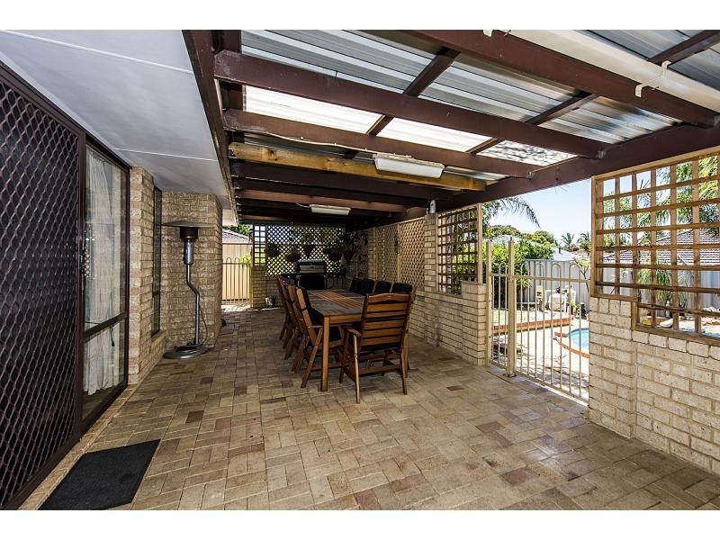 3 Roseate Court, Ballajura WA 6066