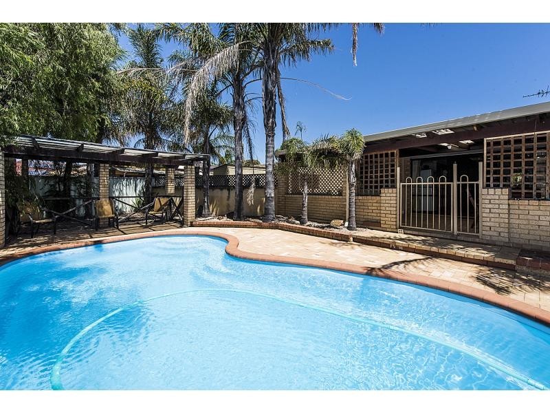 3 Roseate Court, Ballajura WA 6066